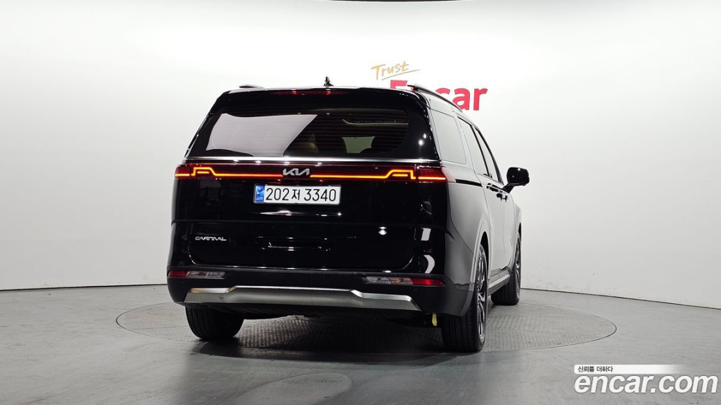 Kia Carnival 9-Seater Signature, 2023