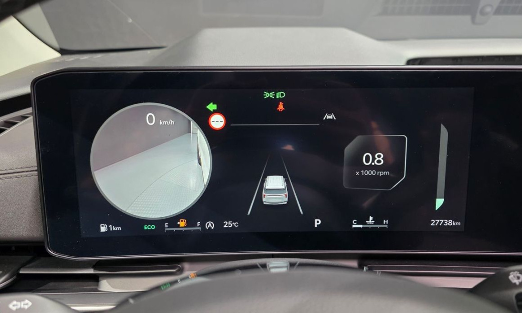 Kia Carnival 9-Seater Signature, 2024