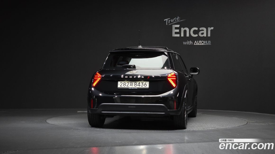 Mini Cooper Favoured, 2025