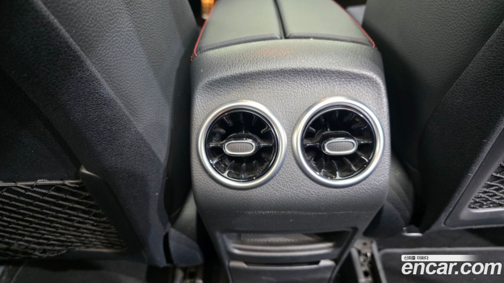 Mercedes-Benz GLB-Class AMG GLB35 4MATIC, 2023