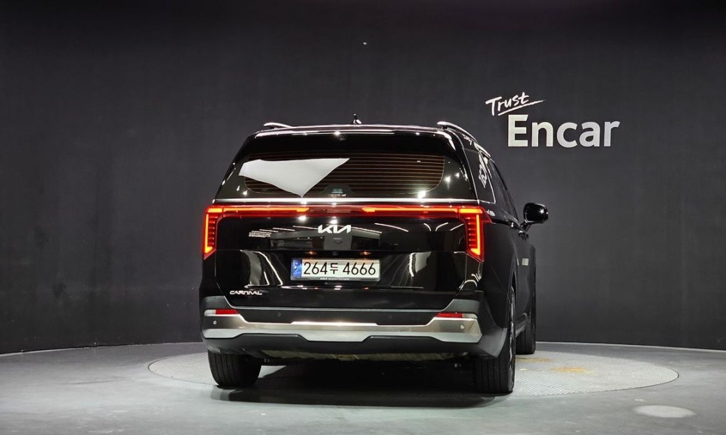 Kia Carnival 9-Seater Signature, 2025