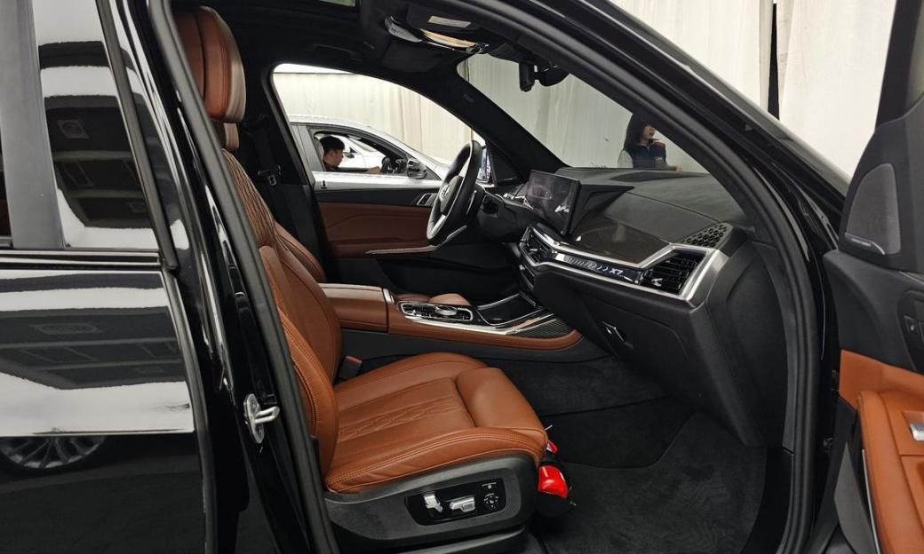 BMW X7 xDrive 40d M Sport 7 STR, 2025