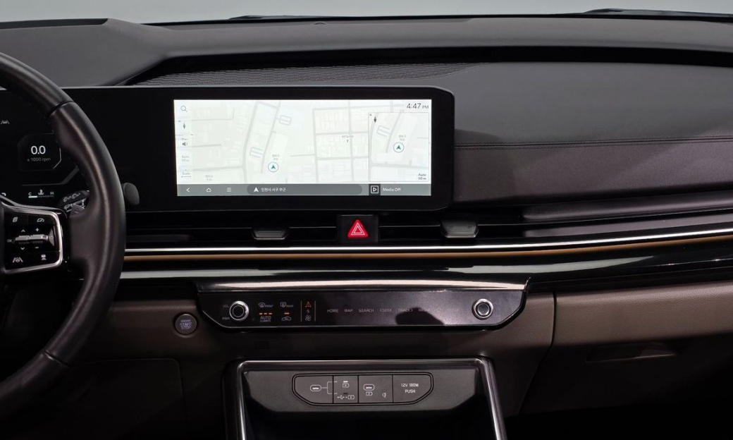 Kia Carnival 7-Seater Gravity, 2024