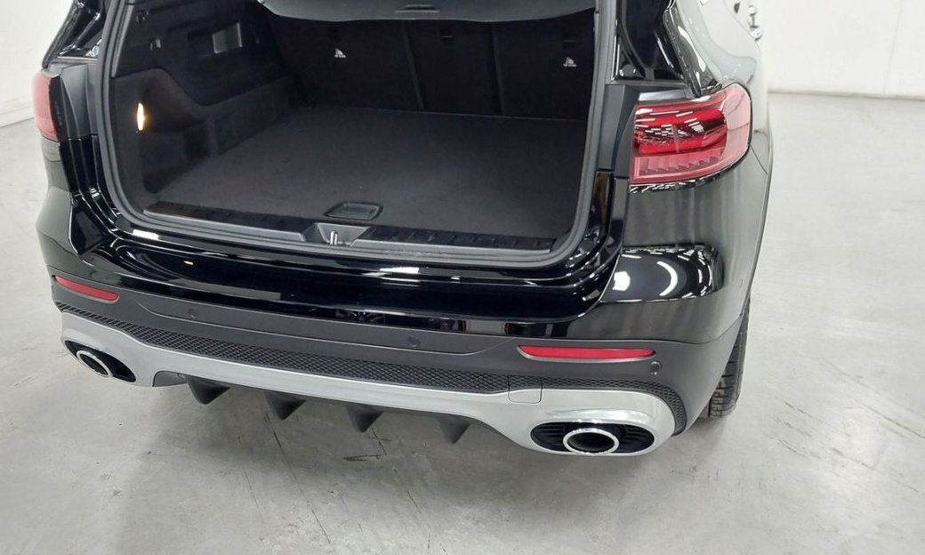 Mercedes-Benz GLB-Class AMG GLB35 4MATIC, 2025
