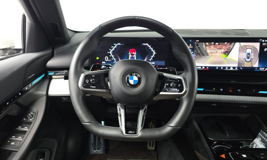 BMW 5-Series 520i M Sport, 2024