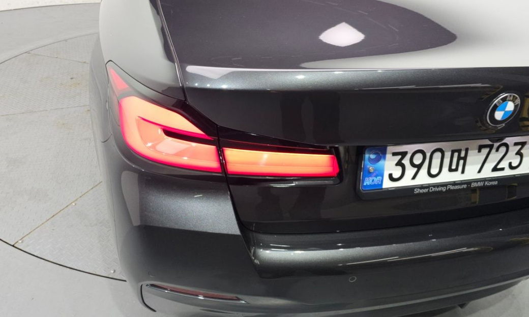 BMW 5-Series 520i M Sport, 2023