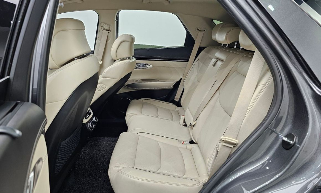 Genesis GV70 2.5T Gasoline 2WD, 2022