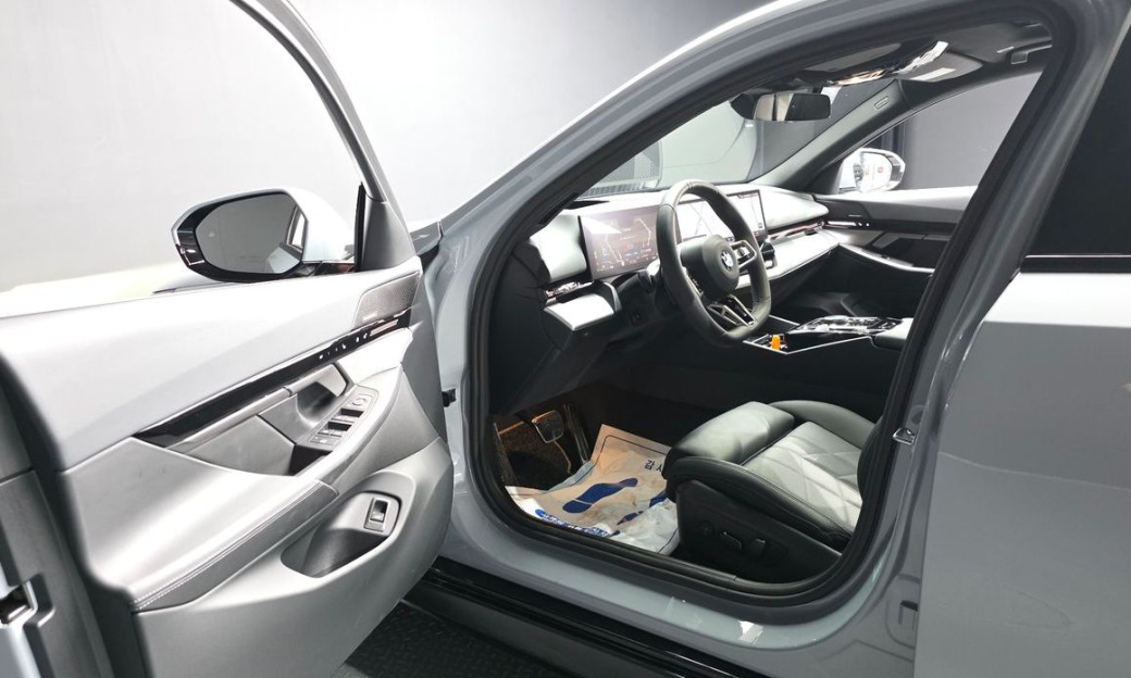 BMW 5-Series 520i M Sport, 2024
