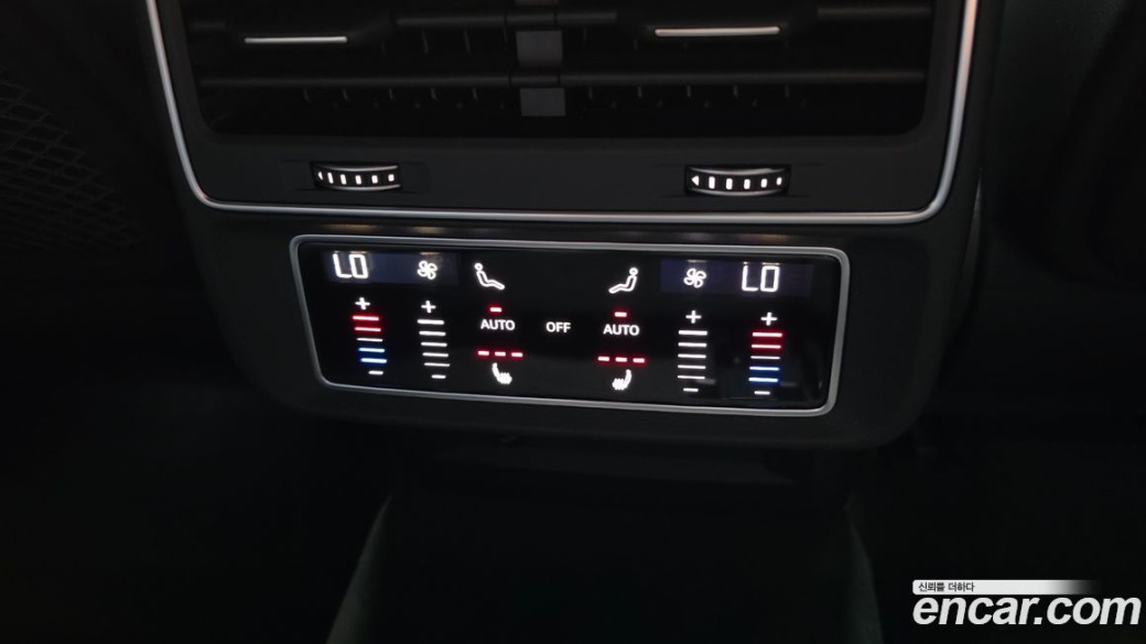 Audi Q8 55 TFSI Quattro Premium, 2023