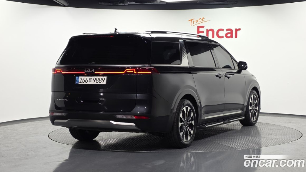 Kia Carnival 9-Seater Signature, 2022