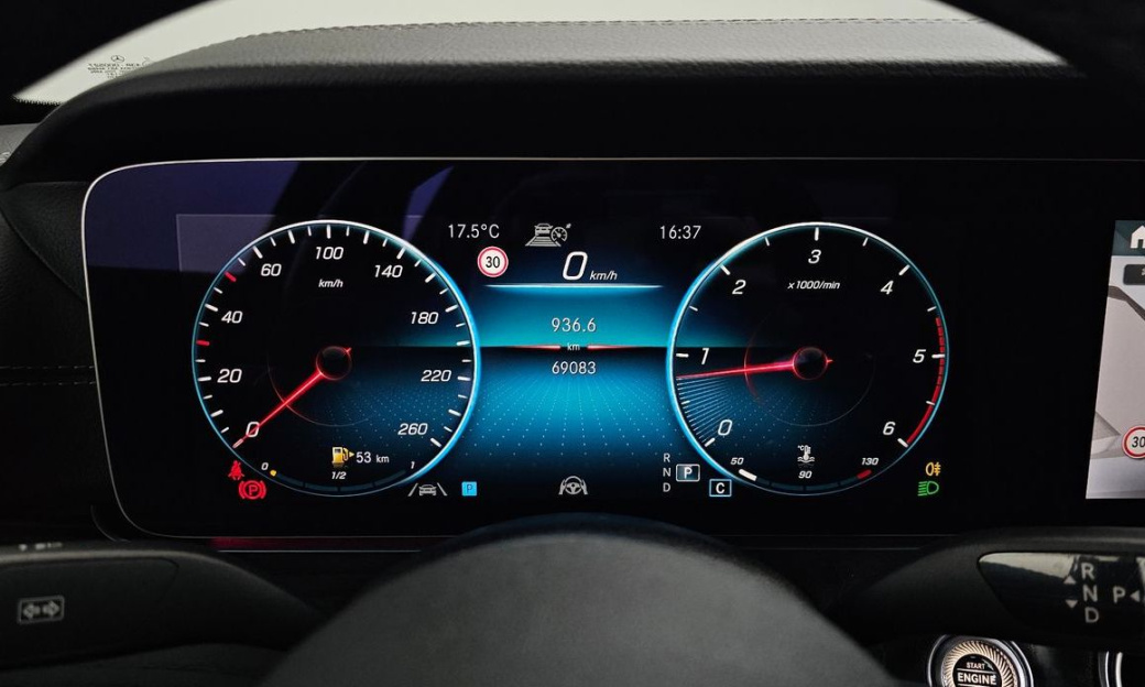 Mercedes-Benz E-Class E220d 4MATIC AMG Line, 2022