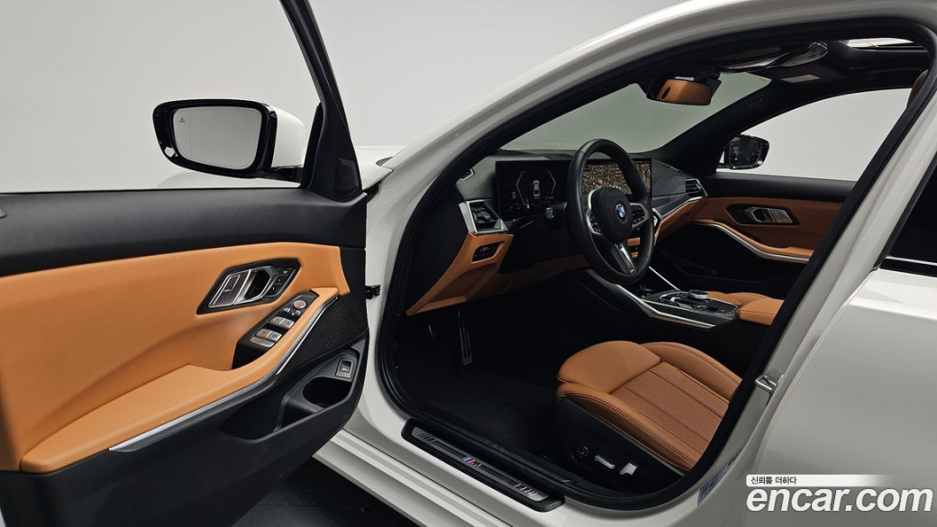 BMW 3-Series 320i M Sport, 2023