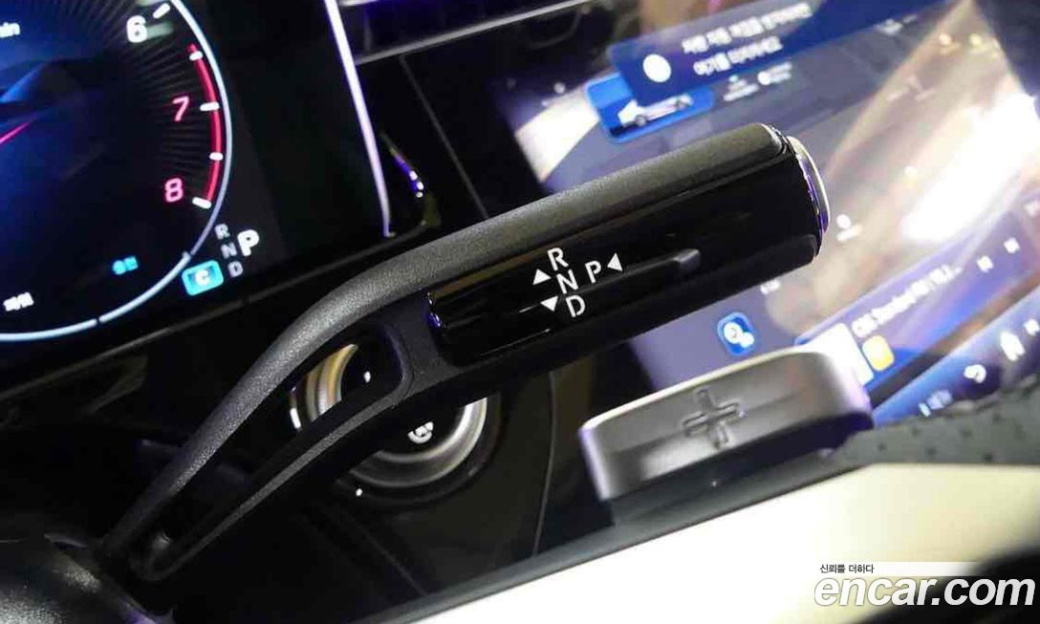 Mercedes-Benz E-Class E300 4MATIC AMG Line, 2025
