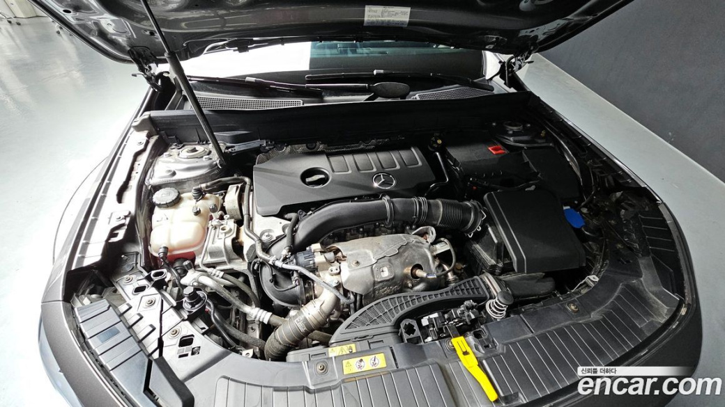 Mercedes-Benz GLB-Class GLB250 4MATIC, 2023