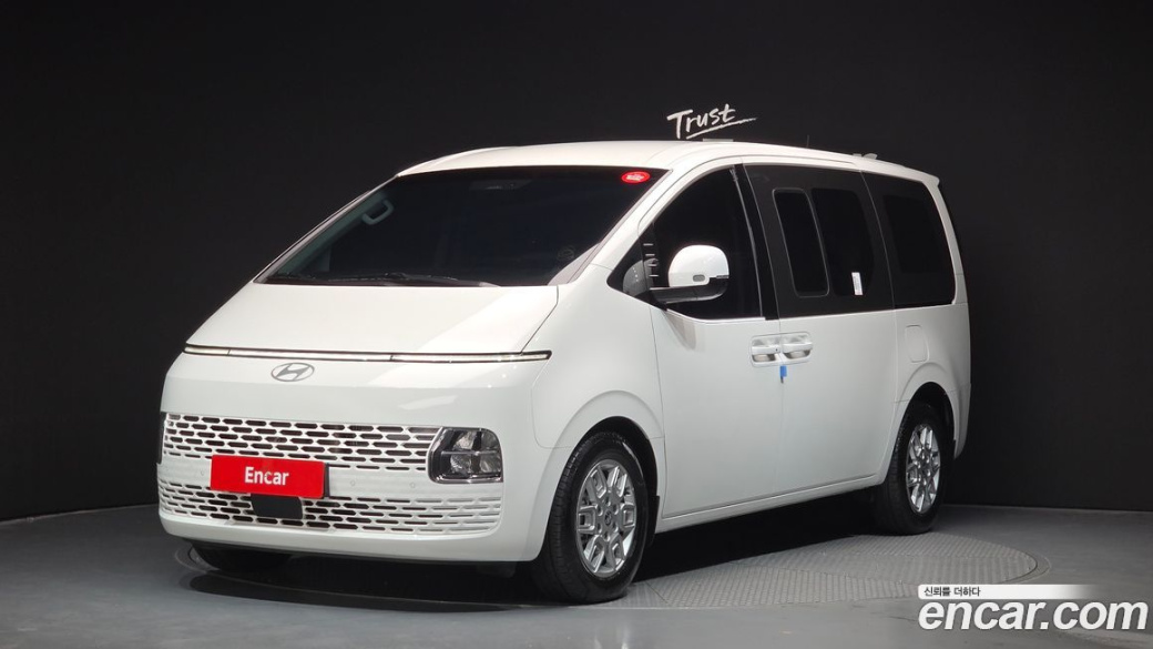 Hyundai Staria Cargo 5-Seater, 2025