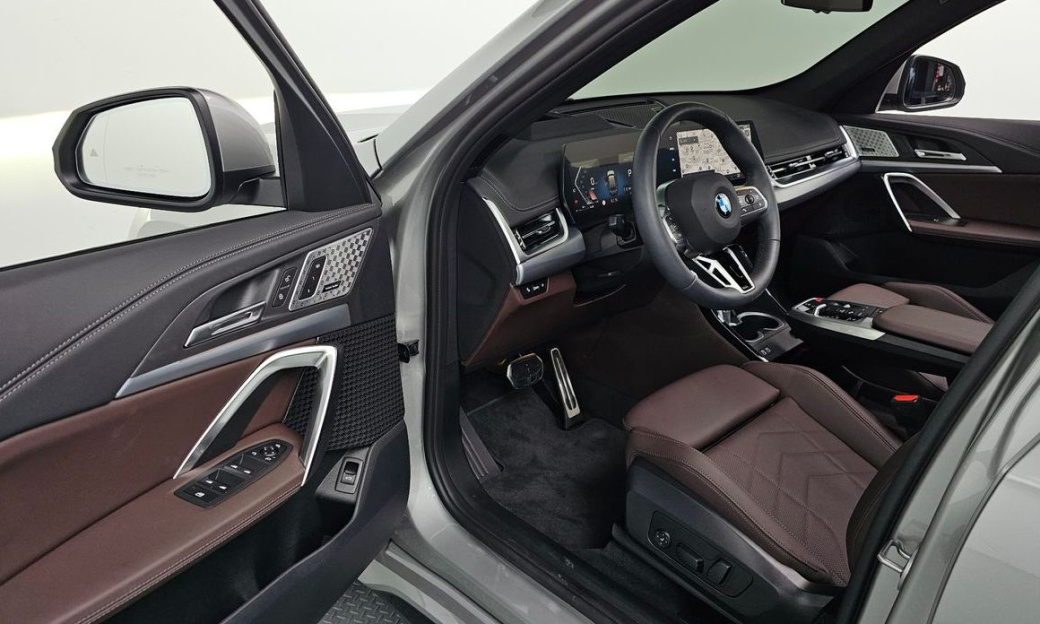 BMW X1 xDrive 20i M Sport, 2025