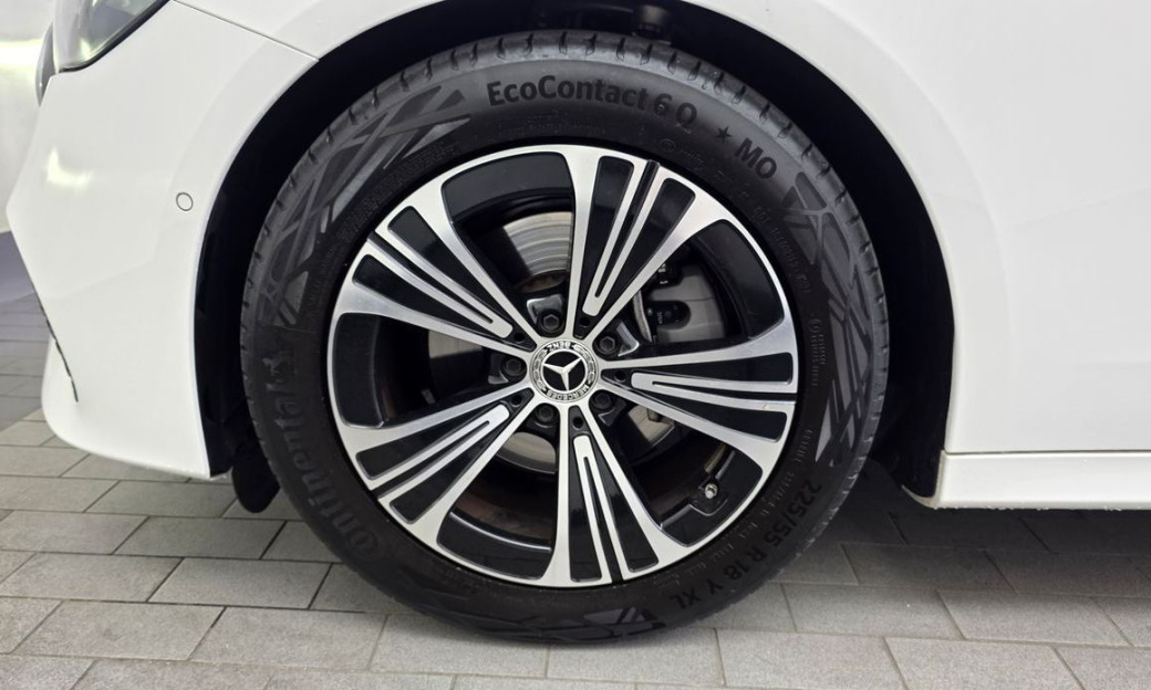 Mercedes-Benz E-Class E200 Avantgarde, 2024