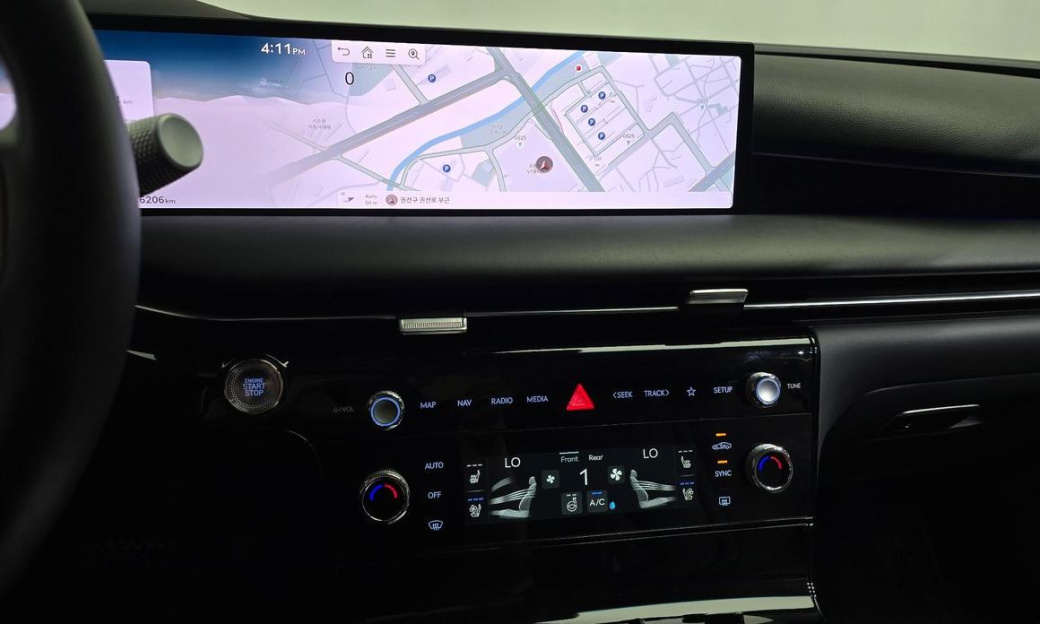 Genesis G80 Gasoline 2.5 Turbo AWD, 2025