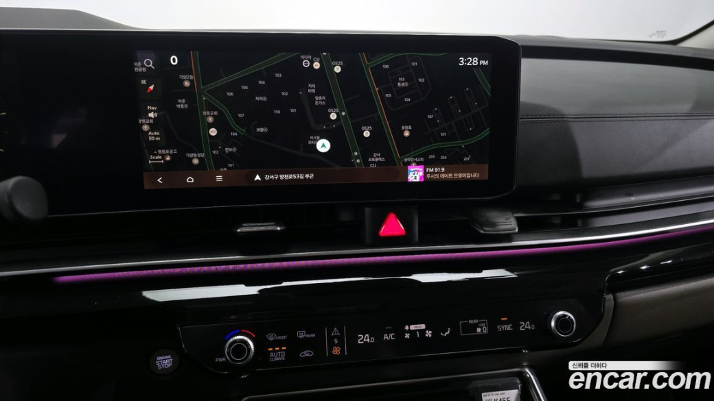 Kia Carnival 9-Seater Signature, 2025