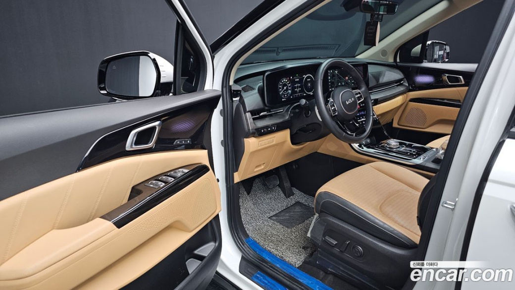 Kia Carnival 9-Seater Signature, 2023