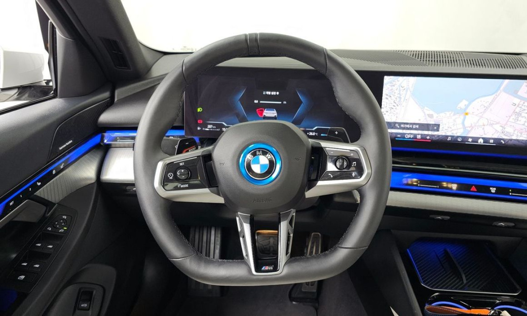 BMW 5-Series 520i M Sport, 2025