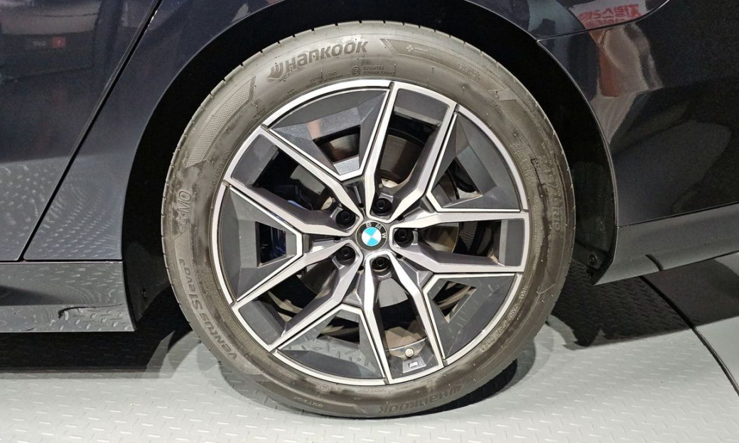 BMW 5-Series 520i M Sport, 2024