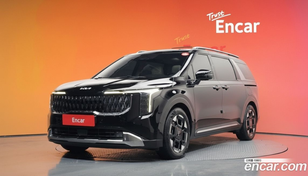 Kia Carnival 9-Seater Signature, 2024