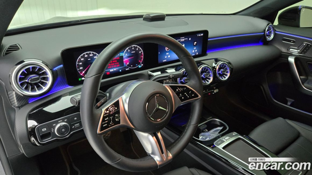 Mercedes-Benz A-Class A220 Hatchback, 2024