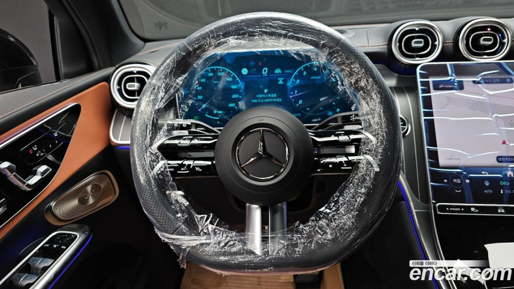 Mercedes-Benz GLC-Class GLC300 4MATIC AMG Line, 2026