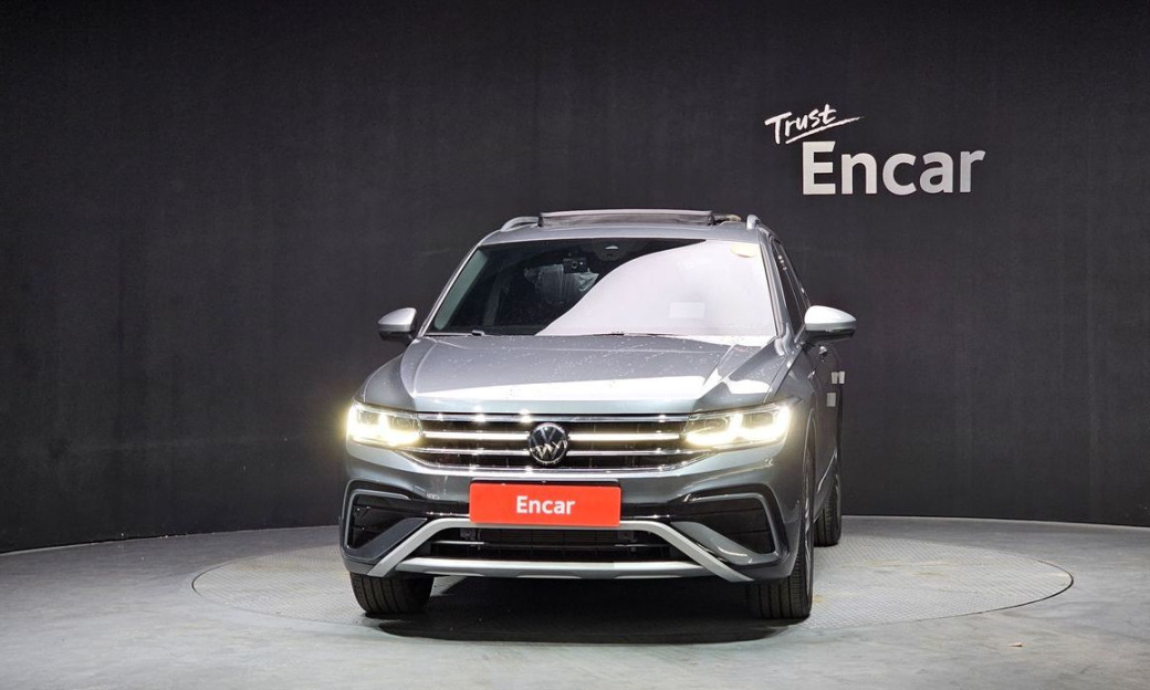 Volkswagen Tiguan 2.0 TSI Prestige, 2024