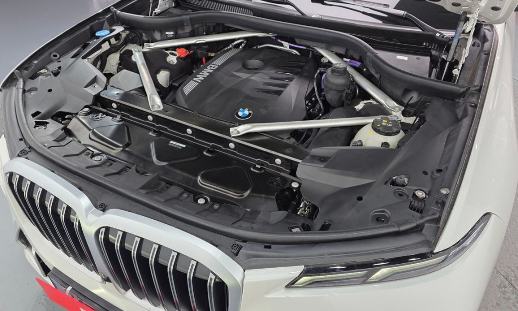 BMW X7 xDrive 40i Design Pure Excellence 7-Seater, 2024