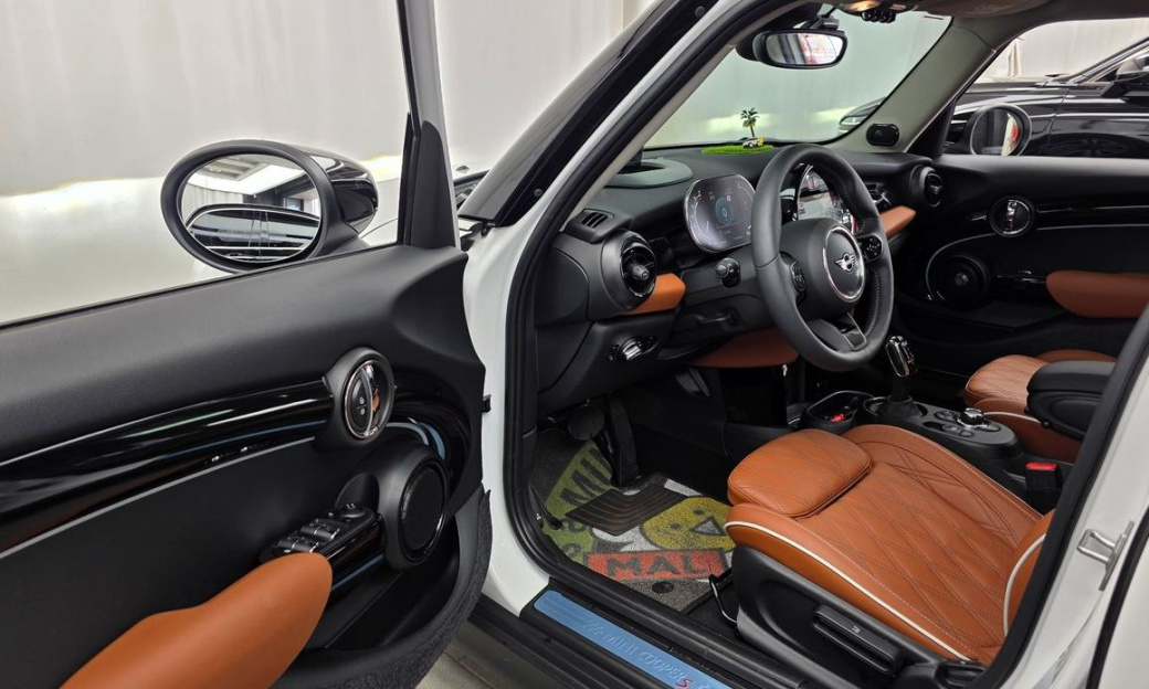 Mini Cooper 5Door Classic, 2024