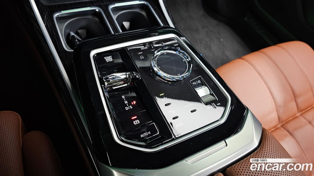 BMW 7-Series 740d xDrive M Sport, 2025