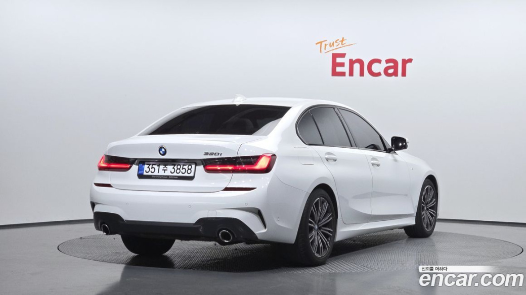 BMW 3-Series 320i M Sport, 2022