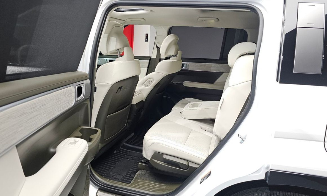 Hyundai Santafe Gasoline 2.5T 4WD, 2025