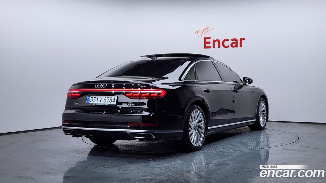 Audi A8 55 TFSI Quattro LWB, 2021