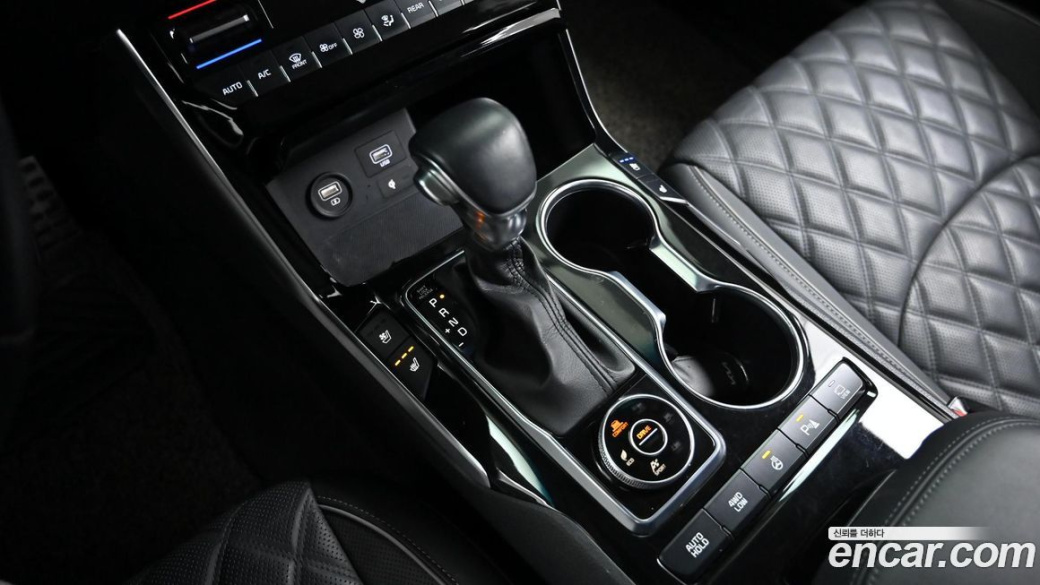 Kia Mohave Diesel 3.0 4WD 6-Seater, 2022