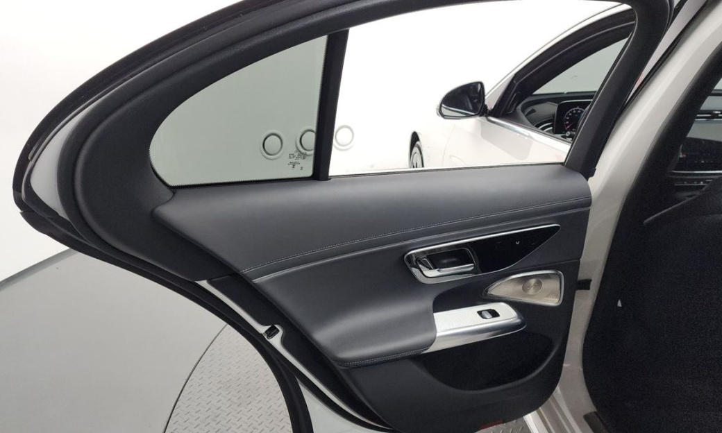 Mercedes-Benz E-Class E300 4MATIC Exclusive, 2024