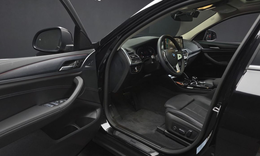 BMW X4 xDrive20i xLine, 2025