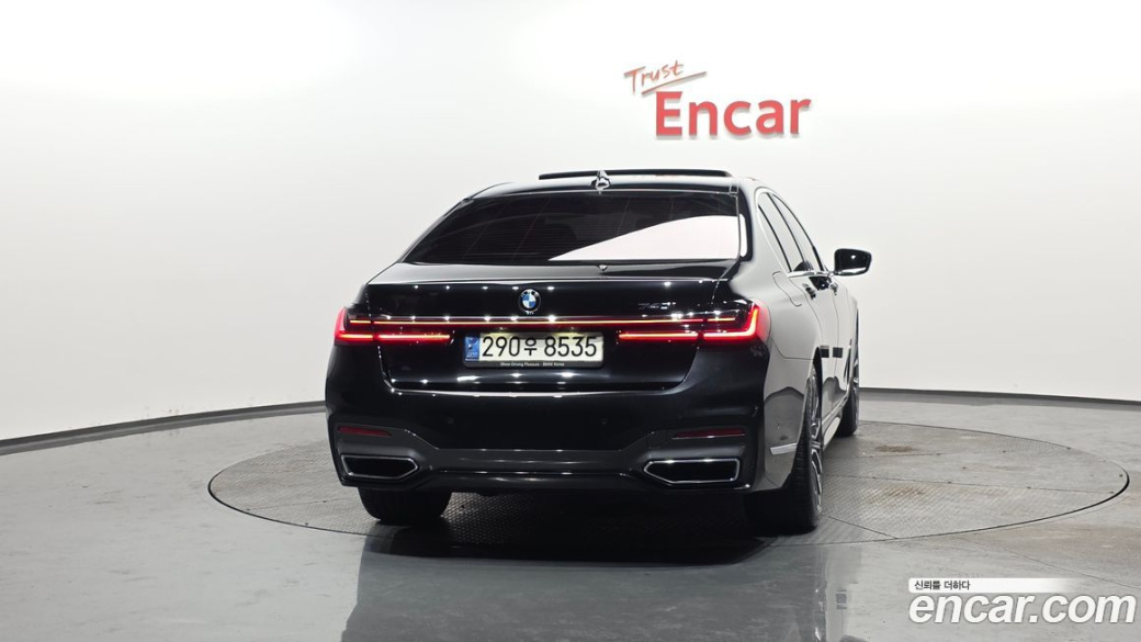BMW 7-Series 740i M Sport, 2022