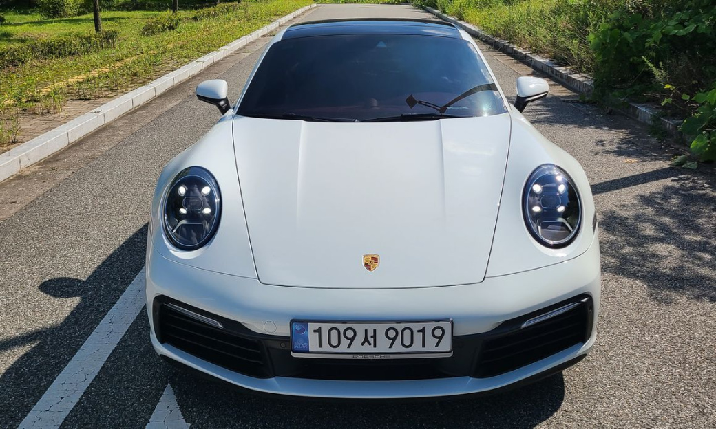 Porsche 911 Carrera, 2024