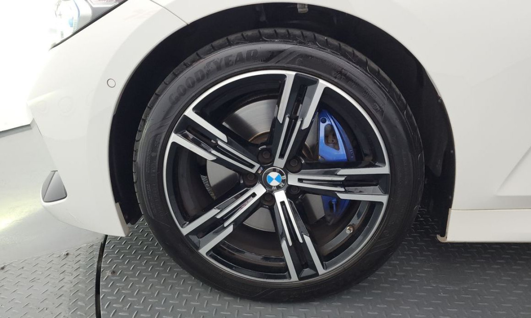BMW 3-Series 320i M Sport, 2024