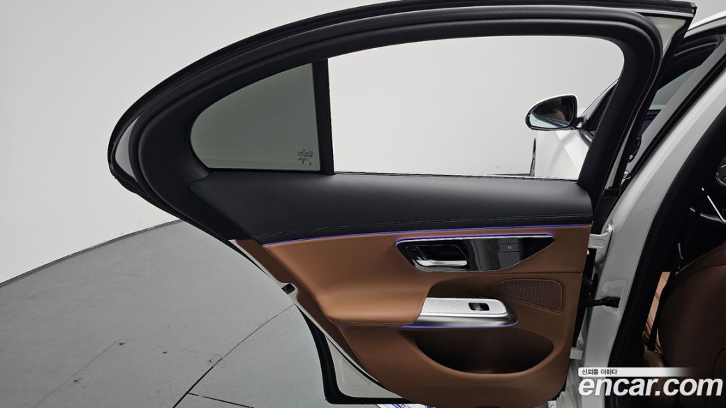 Mercedes-Benz E-Class E220d 4MATIC Exclusive, 2024