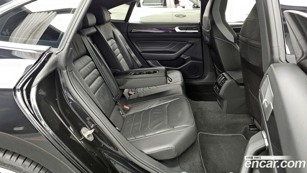 Volkswagen Arteon 2.0 TDI R-LIINE 4Motion, 2022