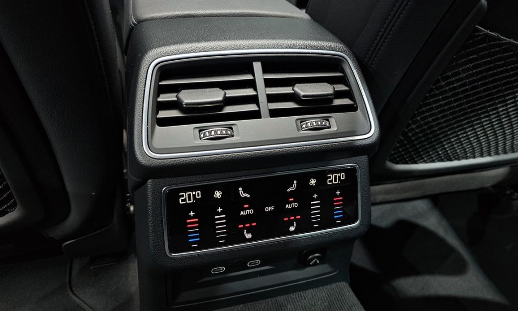 Audi A6 45 TFSI Quattro Premium, 2022