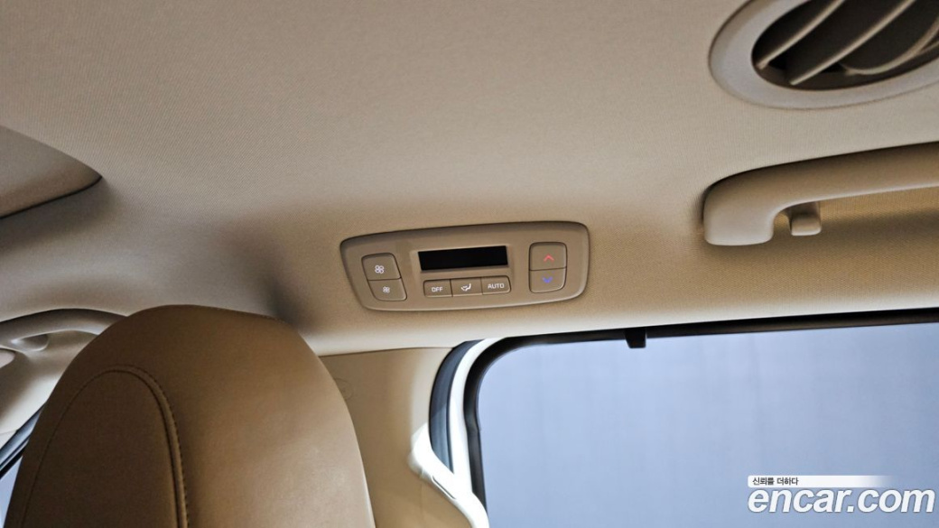 Kia Carnival 9-Seater Noblesse, 2023