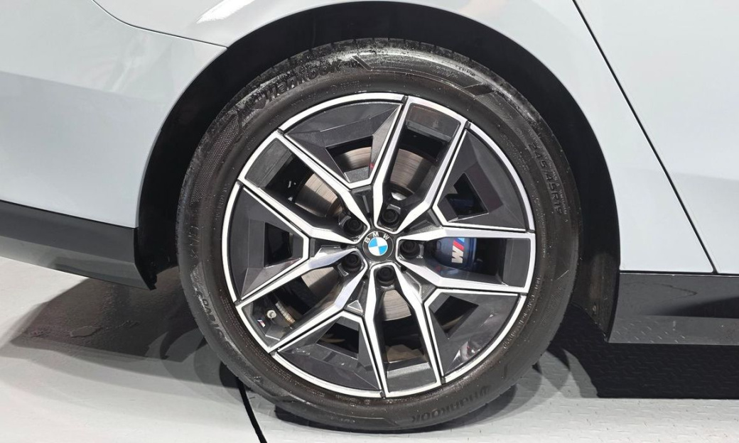 BMW 5-Series 520i M Sport, 2024