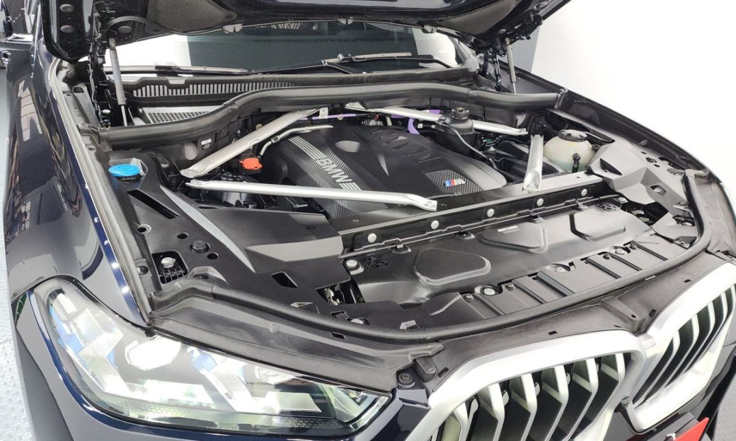 BMW X6 xDrive40i M Sport, 2025