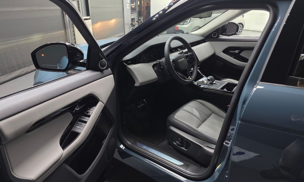 Land Rover Range Rover Evoque P250 Dynamic SE, 2024