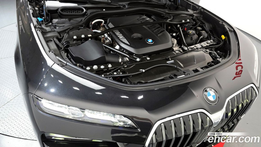 BMW 7-Series 740d xDrive M Sport, 2025
